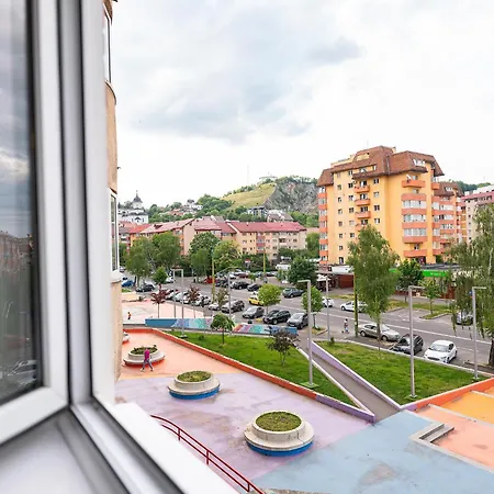 Metropolitan Wildscape View Daire